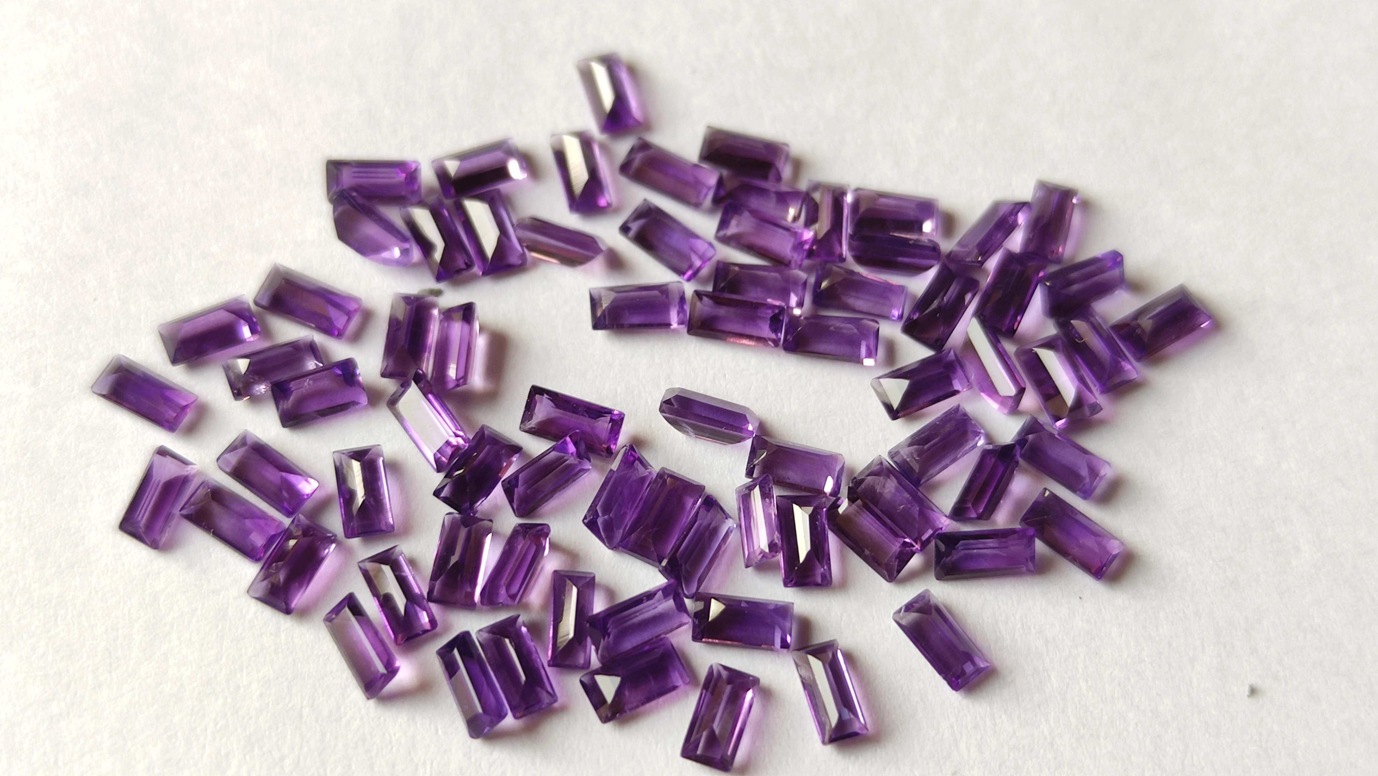 Super Quality  Eye Clean baguette Shape Amethyst Purple Color Loose Gemstones From Indian Supplier at Wholesale Prices Per Carat