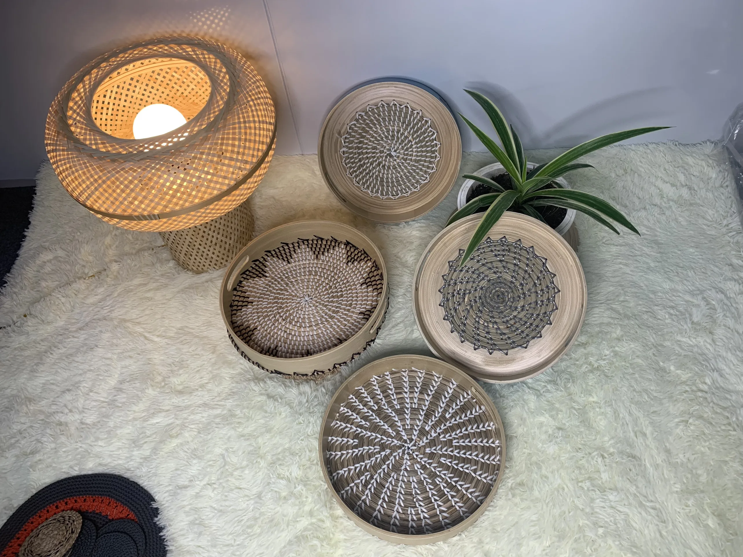 Bamboo Serving Tray Round Shape Price Competitive Export Handmade Type Decorative Use Lacquer Serving Tray Made In Vietnam