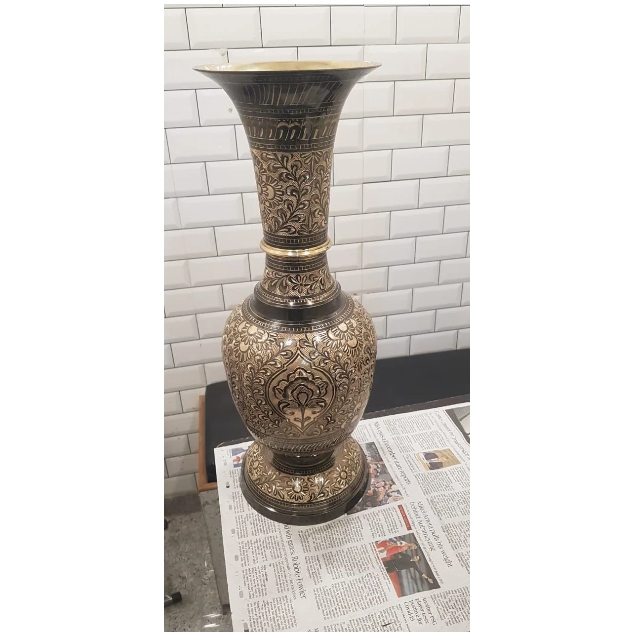Metal Vase for Wedding Handcrafted High Quality Finishing Home Decor Modern Large Cylinder Glass Flower Vase Gold Plated Antique
