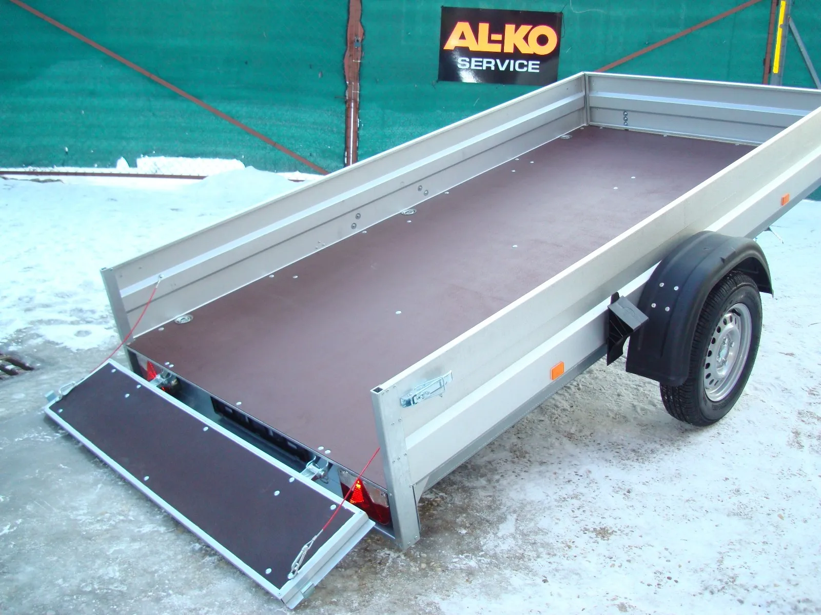 Italian quality trailer ideal for work modern and compact type of trailer 275/276 CARGO 220