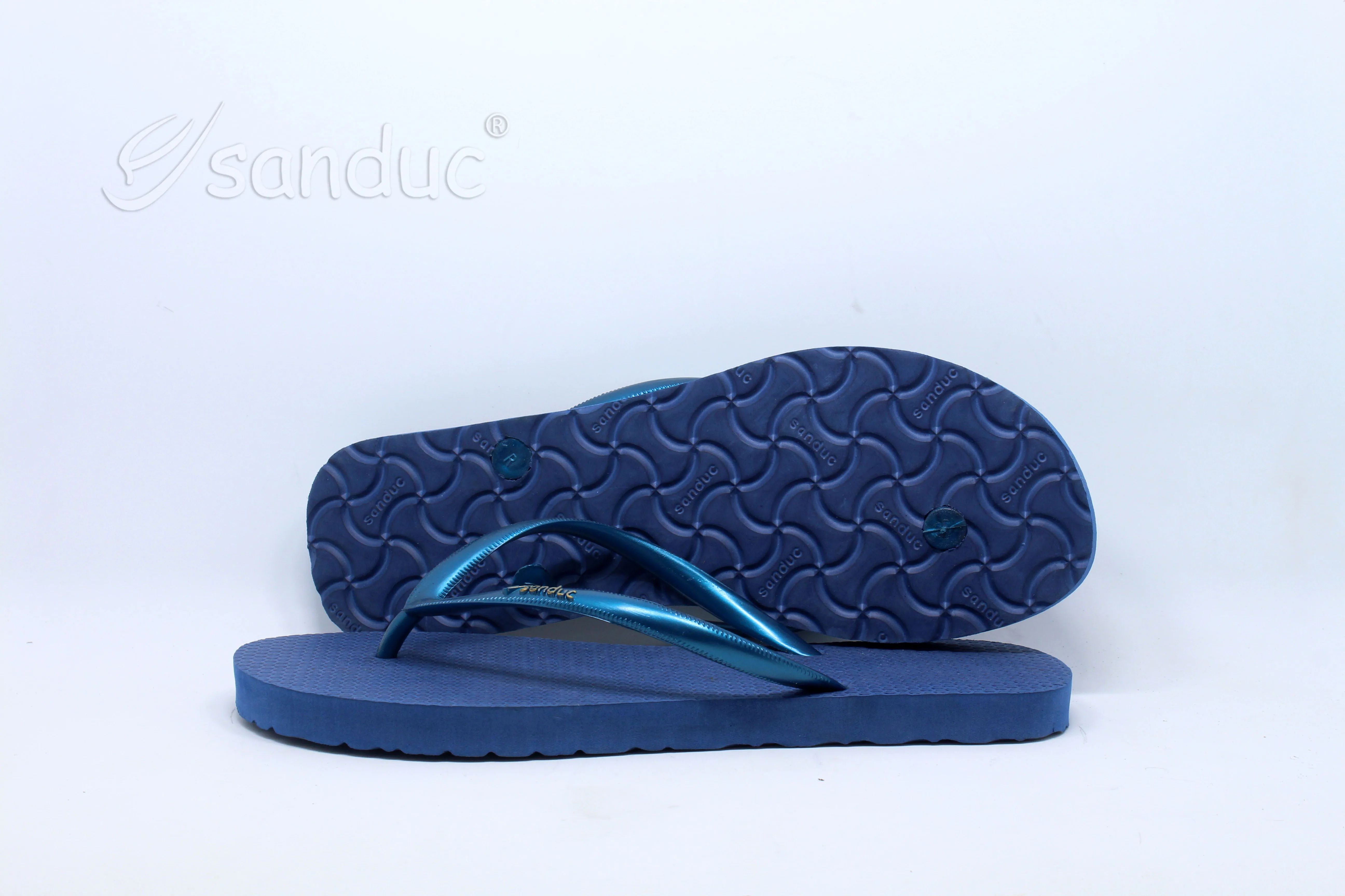 Wholesale High Quality Stylish Rubber thongs Outdoor Beach Flip Flop shoes custom women slipper