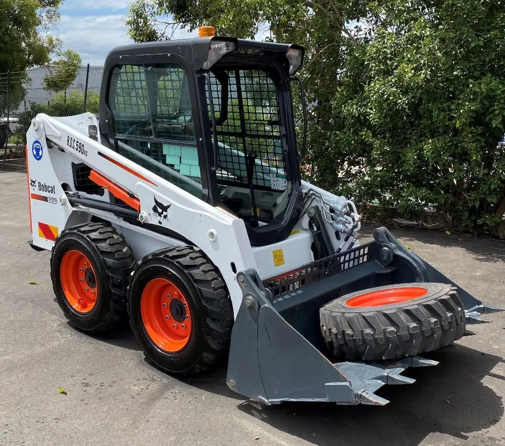 skid steer loader 6.jpeg