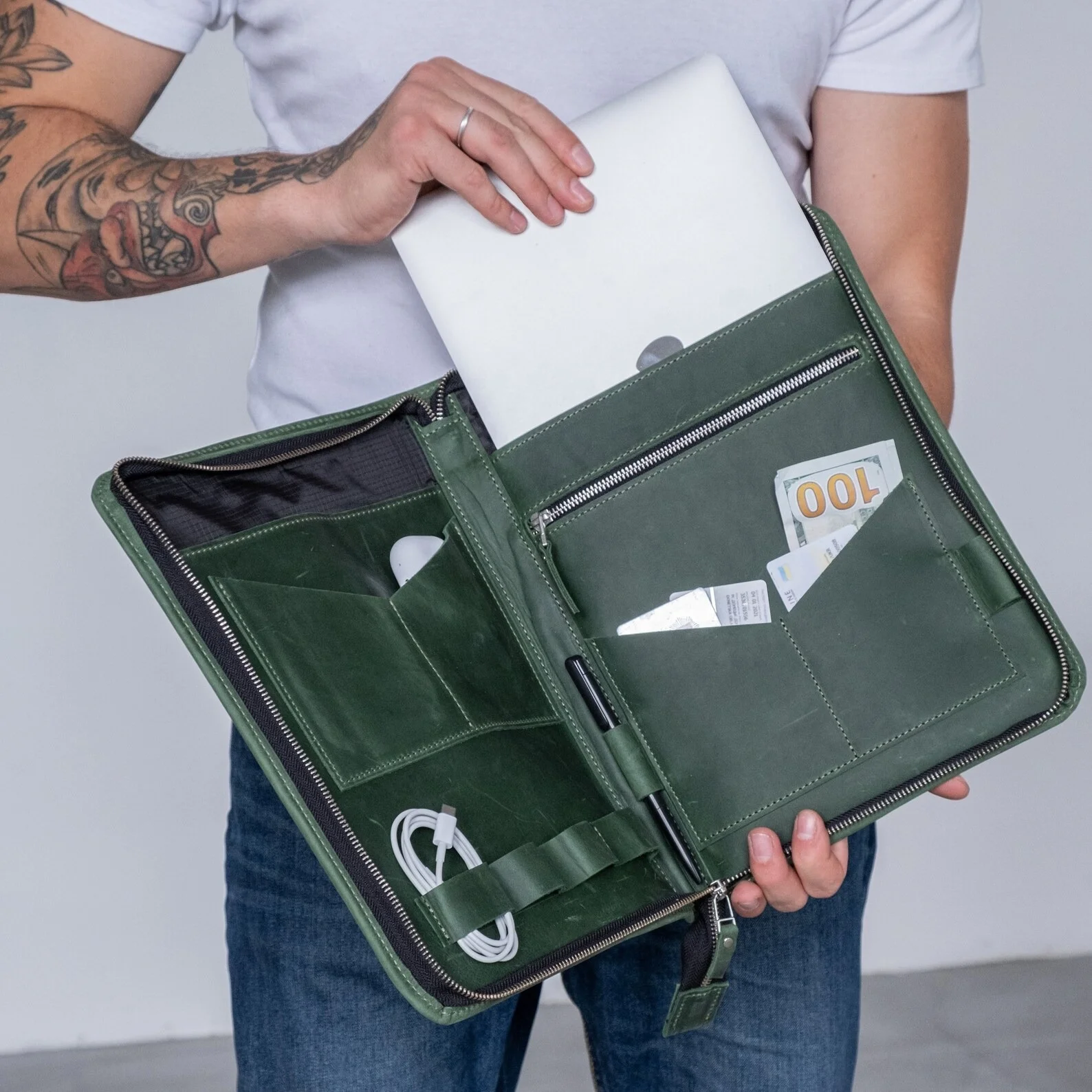 Wholesale Leather Portfolio A4 for Men Custom Engraved Accessories for Men Business Gift LPA-0023
