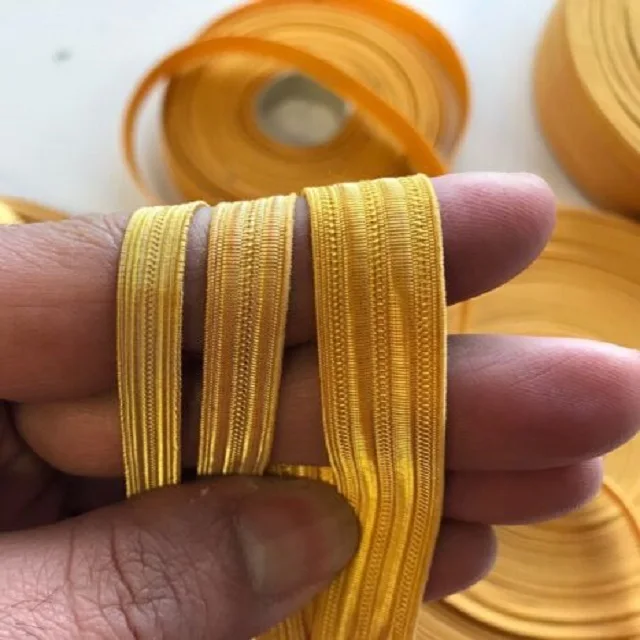 Оптовая продажа Униформа галон кружевная французская плетеная тесьма отделка серебристое золото металлическая проволока материал майлара Текстиль