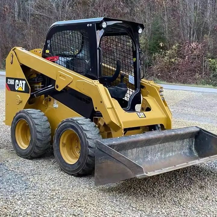 CAT 236D Skid Steer With Front Loader