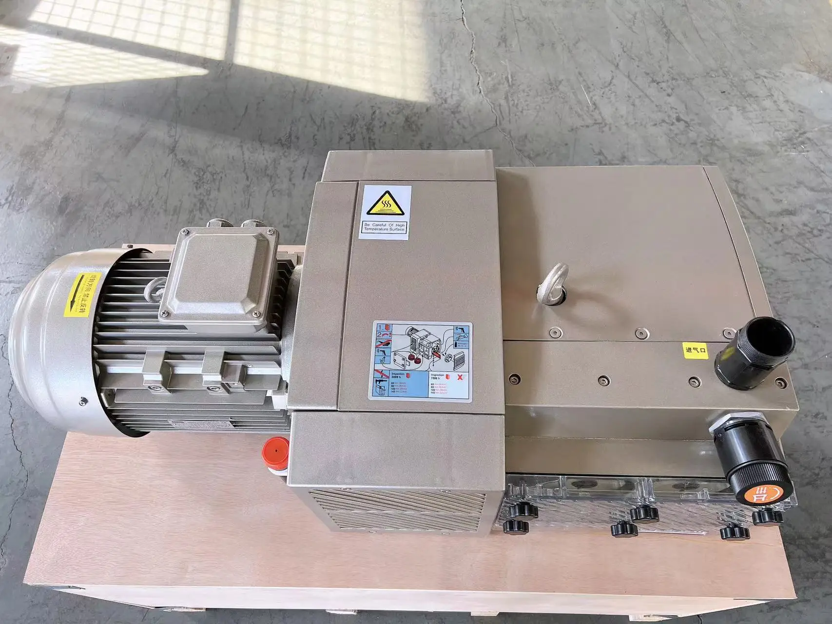 Rotary vane dry run vacuum pump air pump for printing industry and Cnc machine