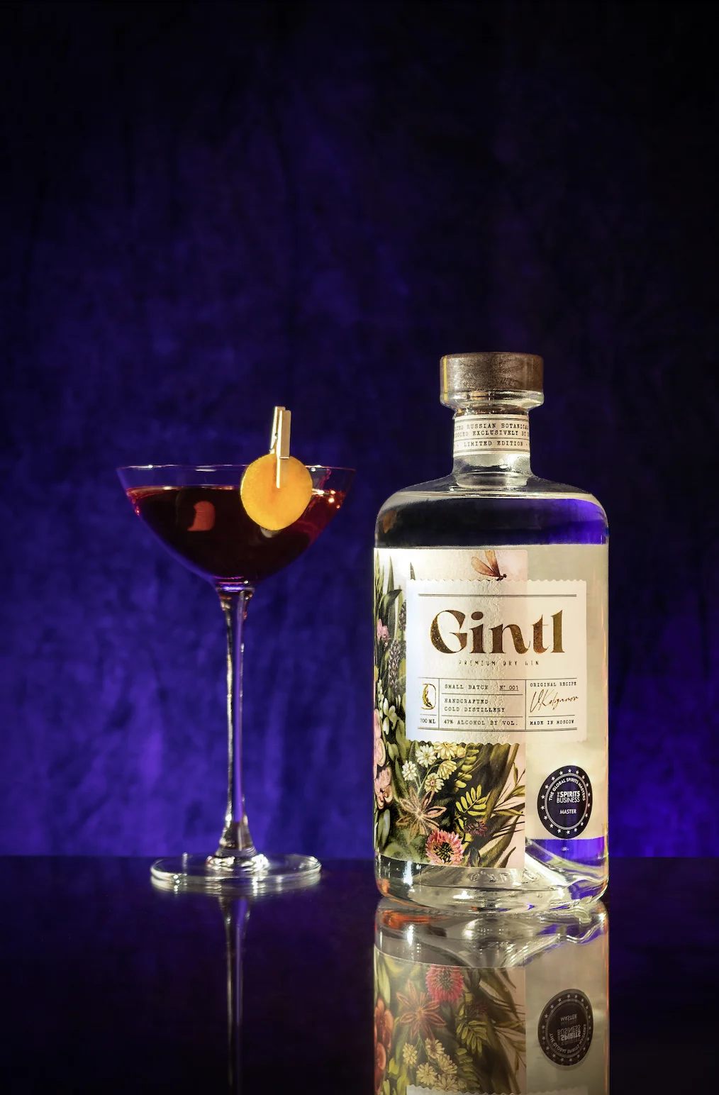 Специальный вкус 100% высококачественный спиртовой напиток 0,5 л 47% ABV травяные ингредиенты сильный спиртовой напиток «gint» Джин