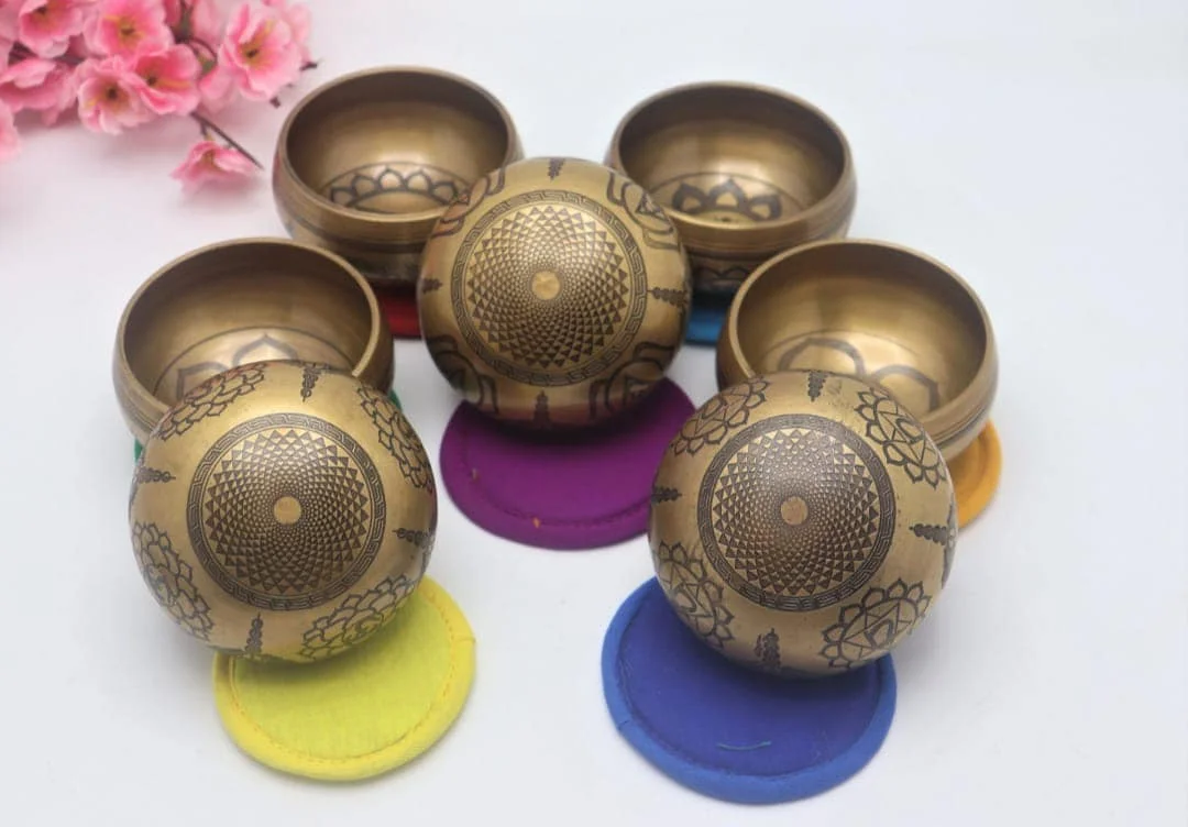 Antique Bronze Chakara Singing Bowl Set Metal Craft Custom Casting Engraving Souvenir Buddhism-Themed Logo Great Gift Idea