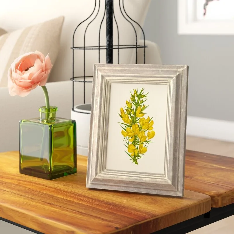 Modern Design Elegant Wooden Photo Frame with Clean Lines for a Timeless Home Decoration Available for Sale