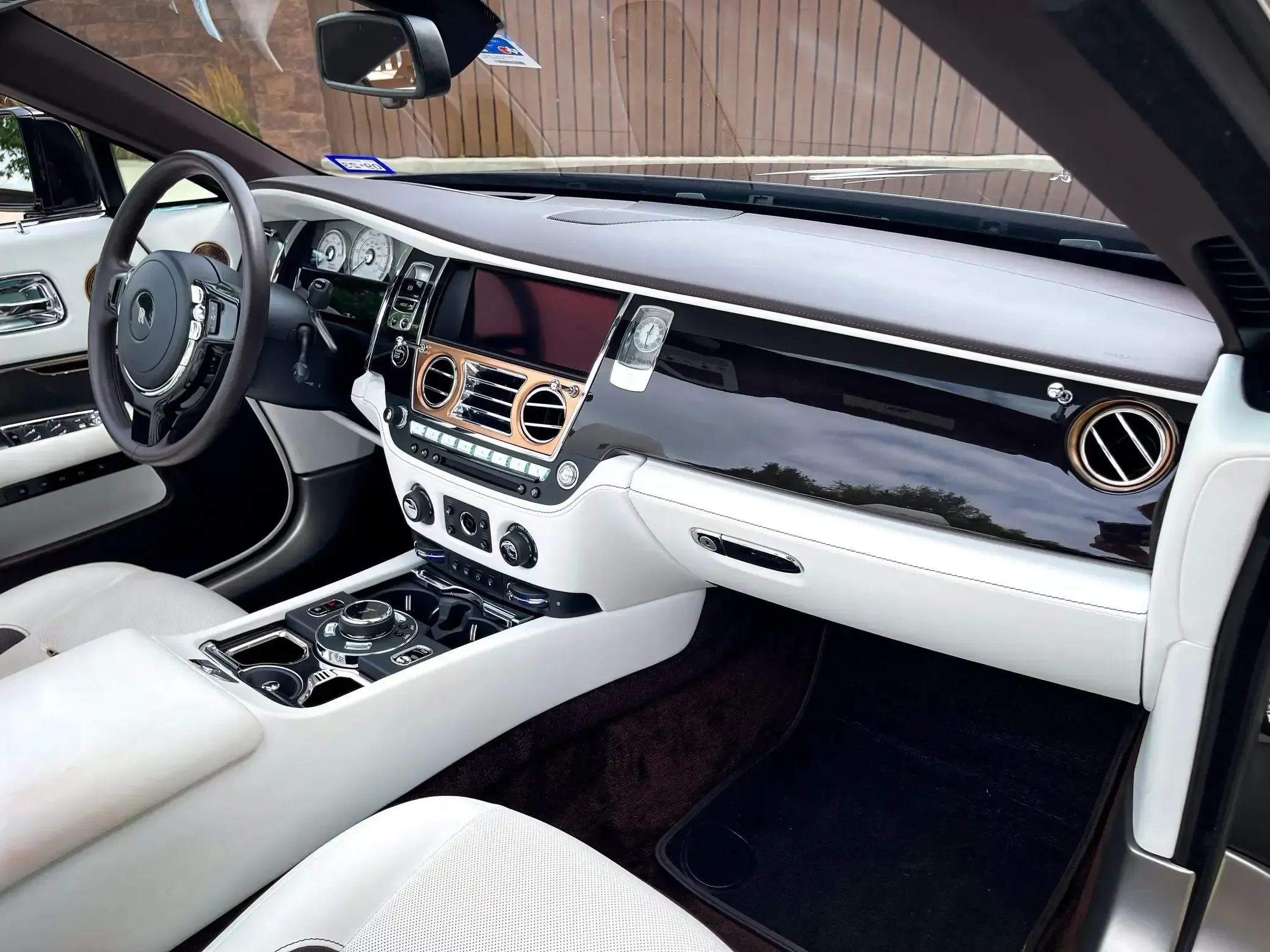 Самый дешевый Подержанный 2021 Rolls-Royce Dawn Black Car