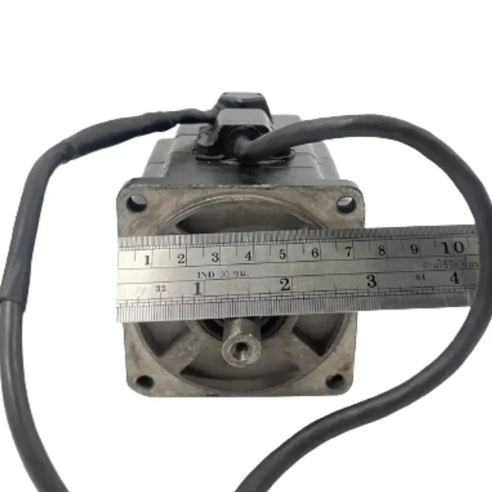 Effortless Shipping Sanyo Denki Bl Super P5 B Motor Black P50B07020DXS20 20A 31A AC Voltage 200V Produce Electronic Components