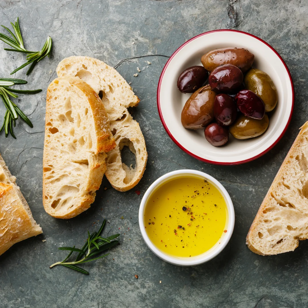 Made in Italy italian Extra virgin olive oil with rosemary in bottle 0,25 lt whosale price without dyes and preservatives