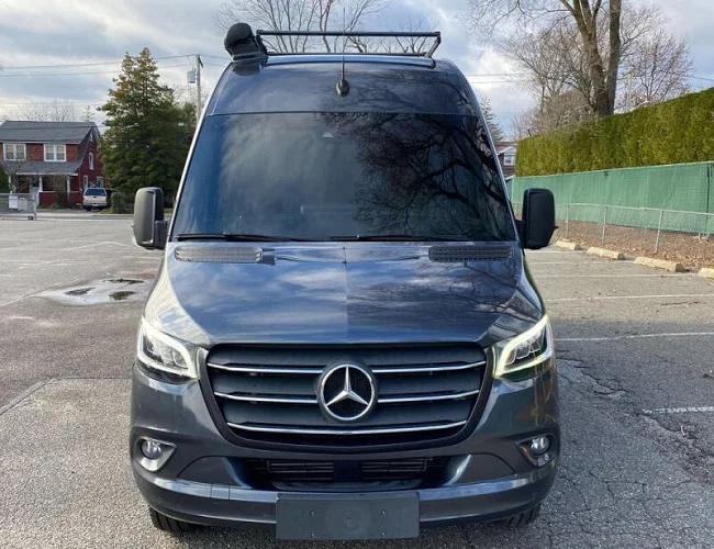 Подержанный 2020 автомобиль Mercedes-Benz Sprinter