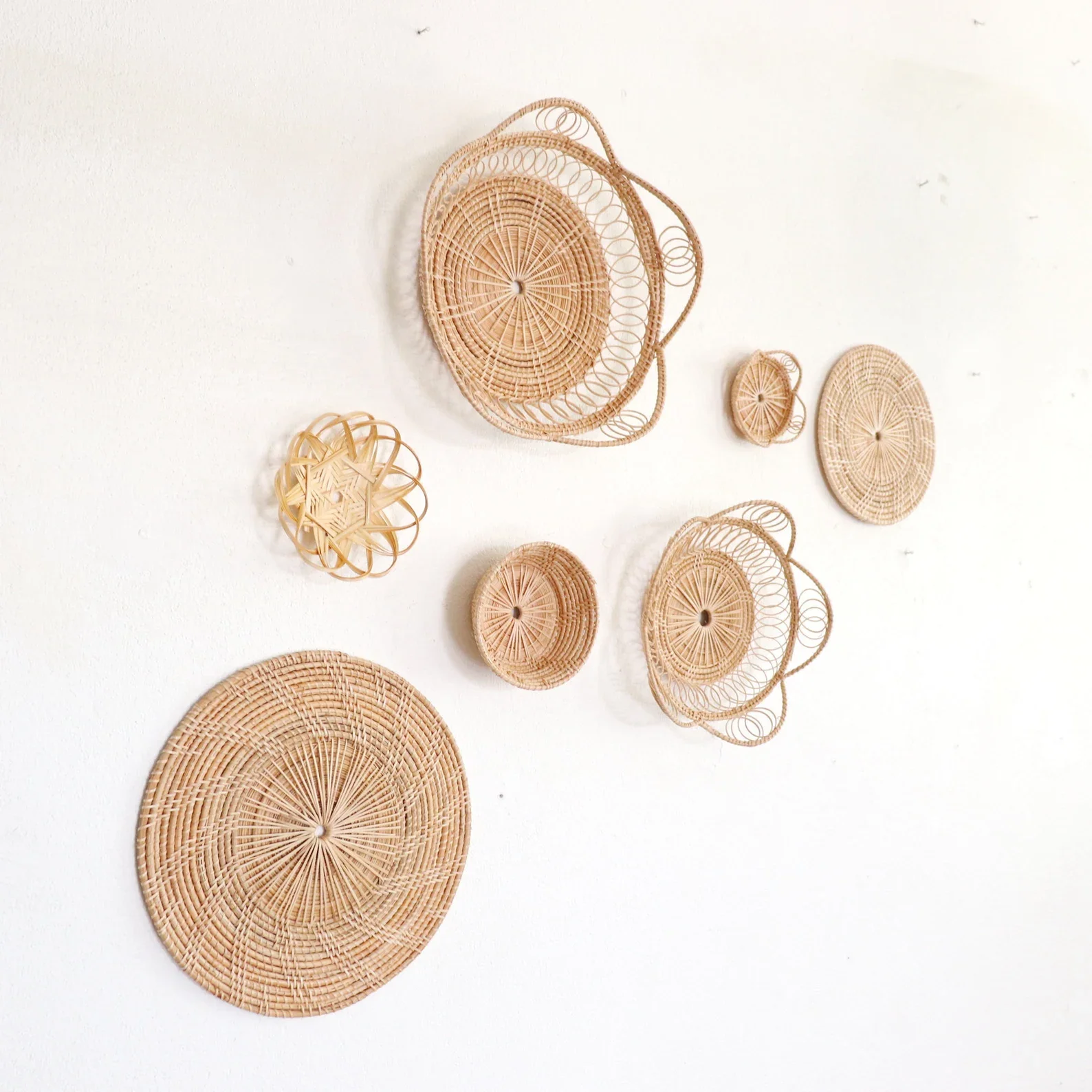 Hot trend Wholesale New product Handicraft Wicker Vintage Boho seagrass hanging plate basket wall decor House warming