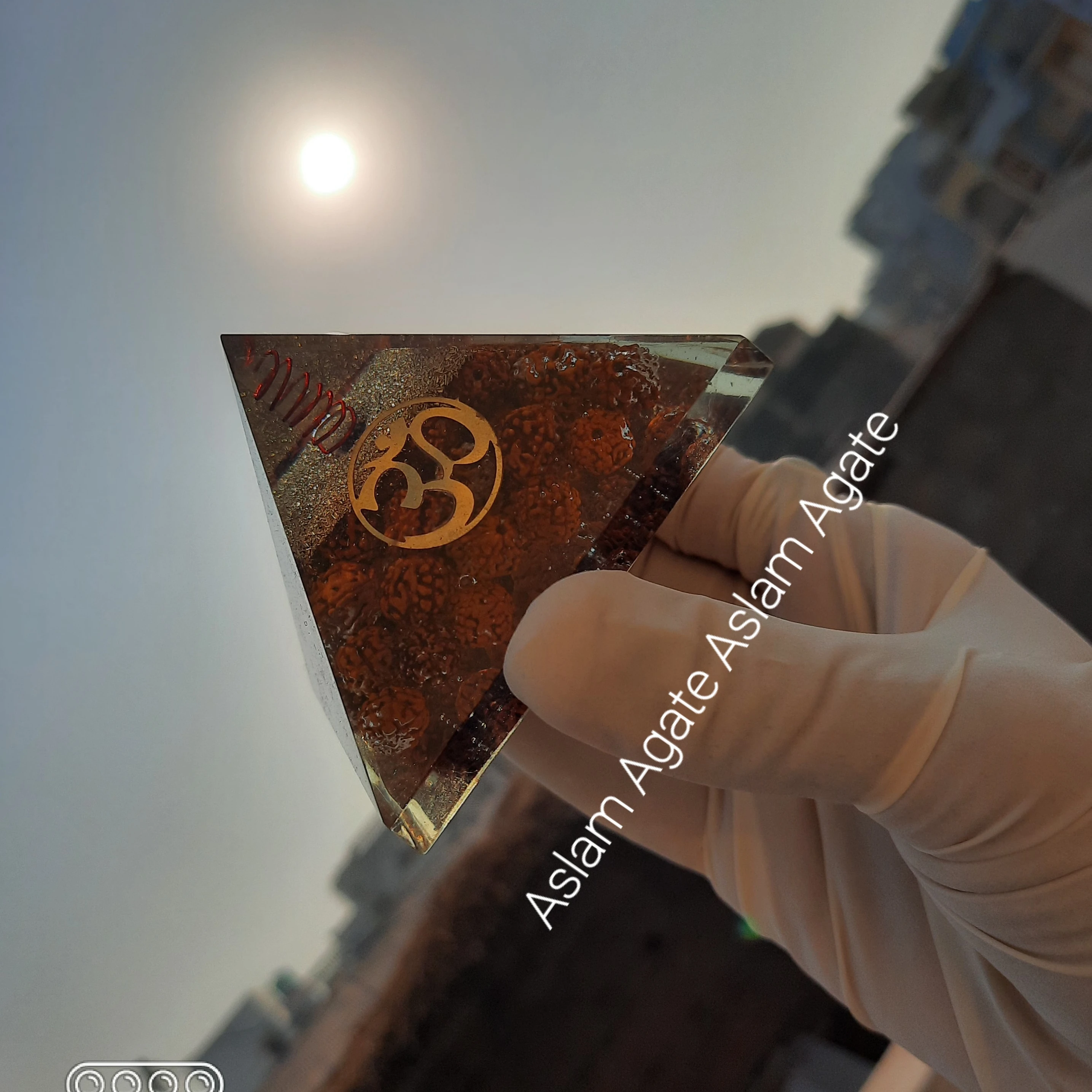 High Quality Healing Energy Generating Pyramid / RUDRAKSH  Orgonite Pyramid  Pencil  points With Energy  Logo