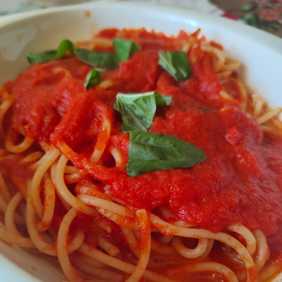 Italian Products Chilli Souce Bottle with Garlic Italian Premium Quality Ready-To-Eat Pasta or Pizza Chily Sauce