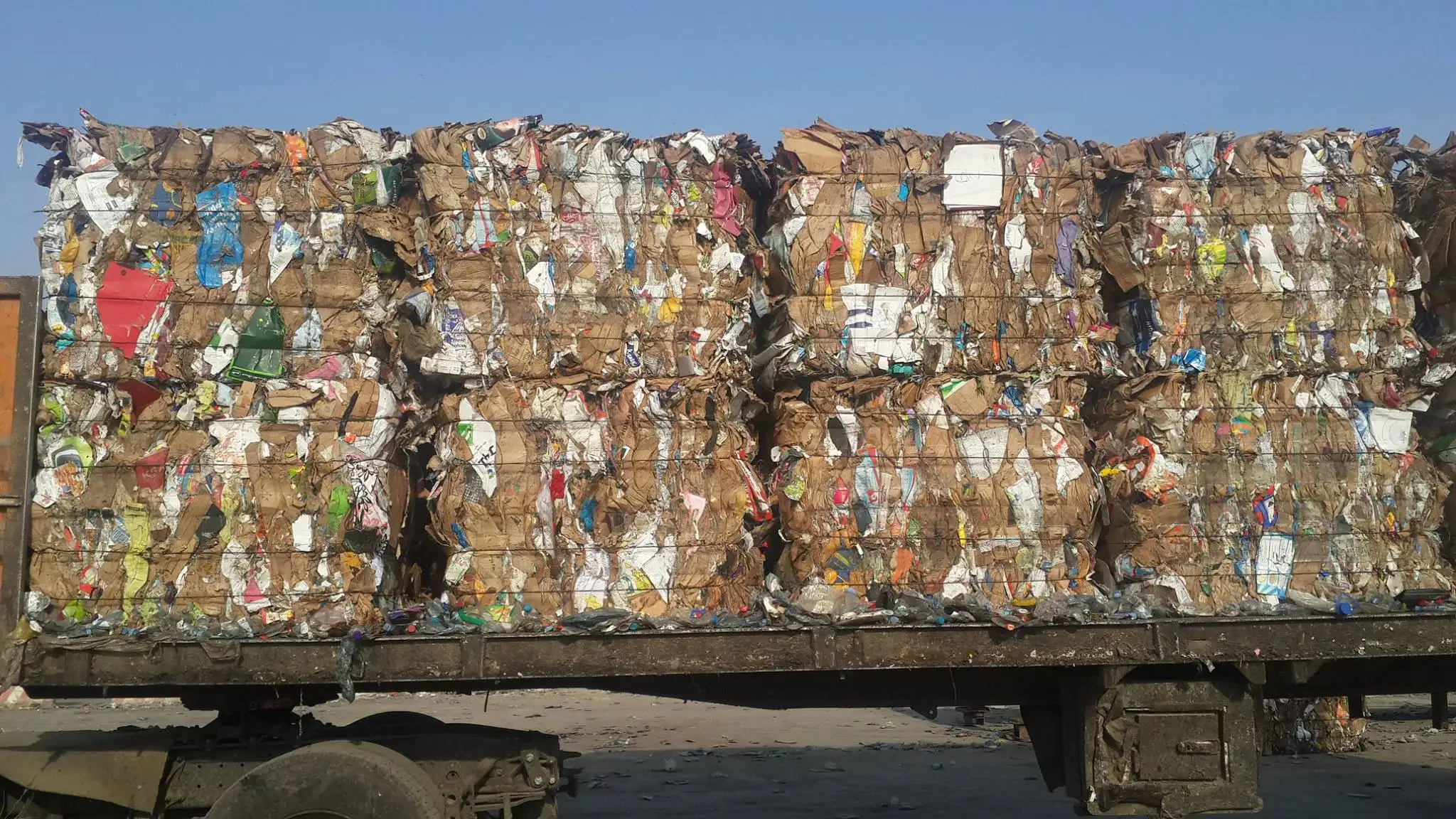 Old Corrugated Containers Corrugated Cartons) / Cheap OCC Waste Paper (OCC) Grade 11. (%100 Occ Scrap Vietnam 1112045566 Occ1112