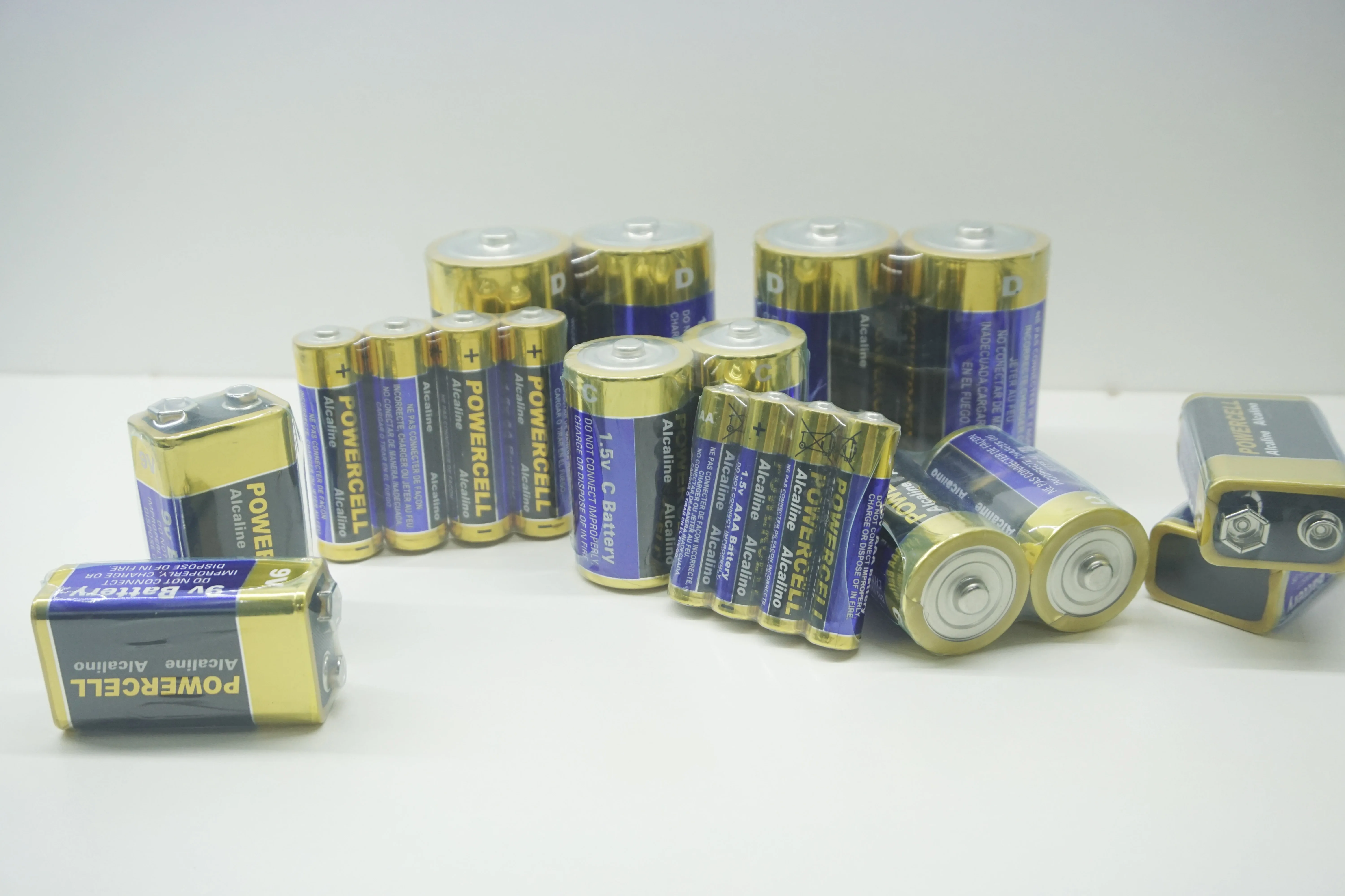 AAA Battery Alkaline 1.5V Am4 Lr03 Battery For Toy Car/ Remote Control/Slarm Clock Wholesale