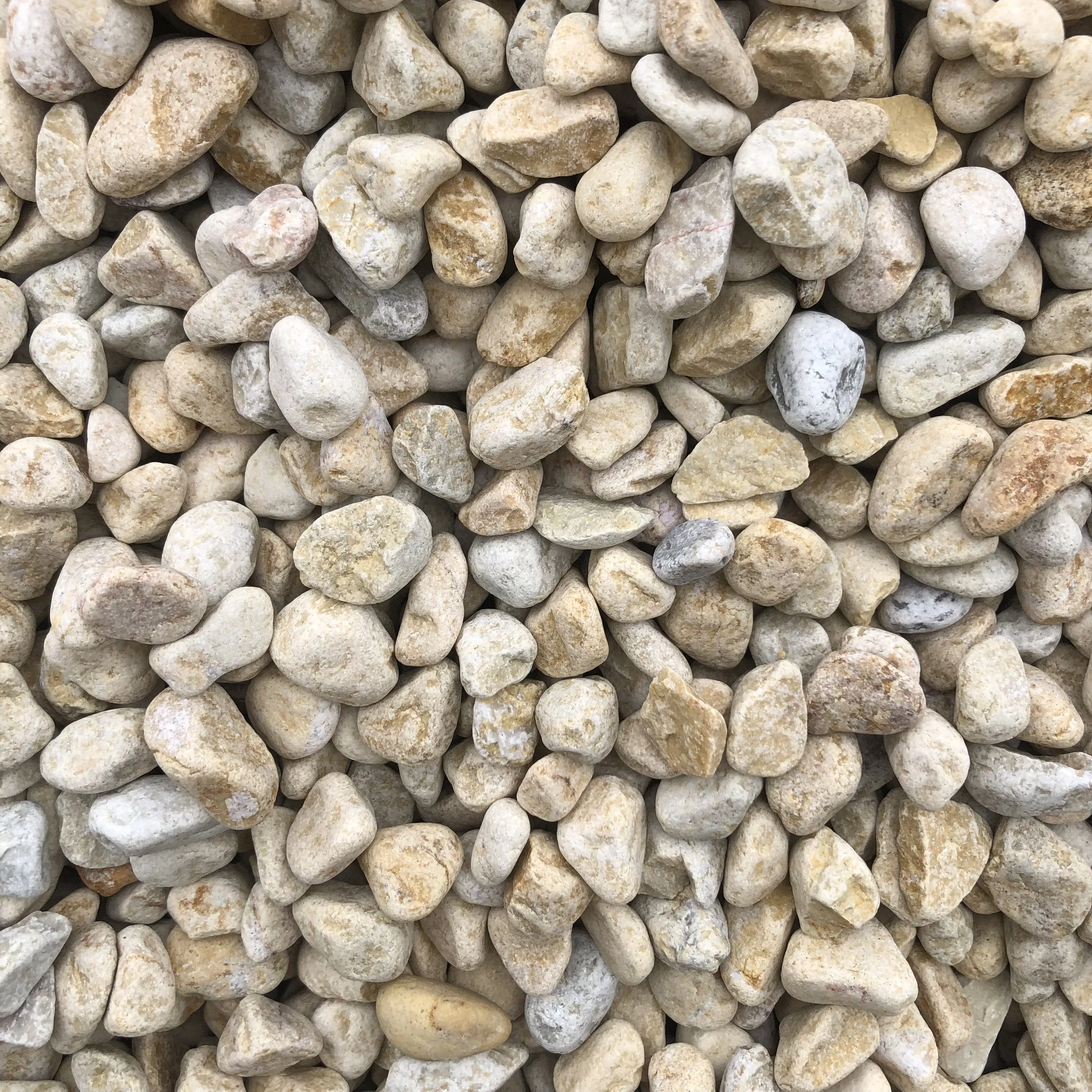 Vietnam Factory Supplies Stone Chips Gravels for Exposed Aggregate Resin Bound Floor & Landscaping  Tumbled Yellow Pebble Stone