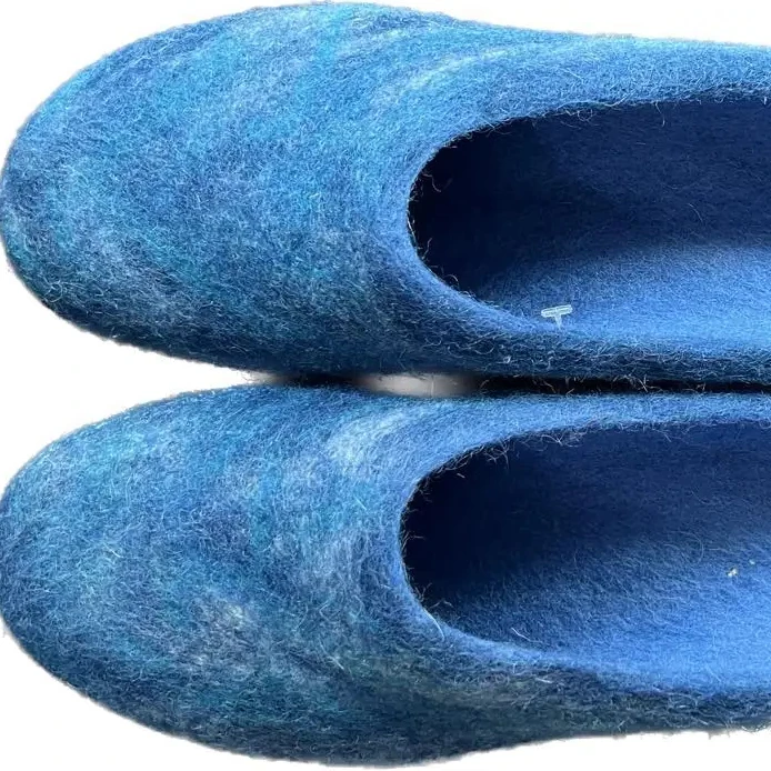 Plain High quality Felt slipper woth leather sole-Export quality/soft wool