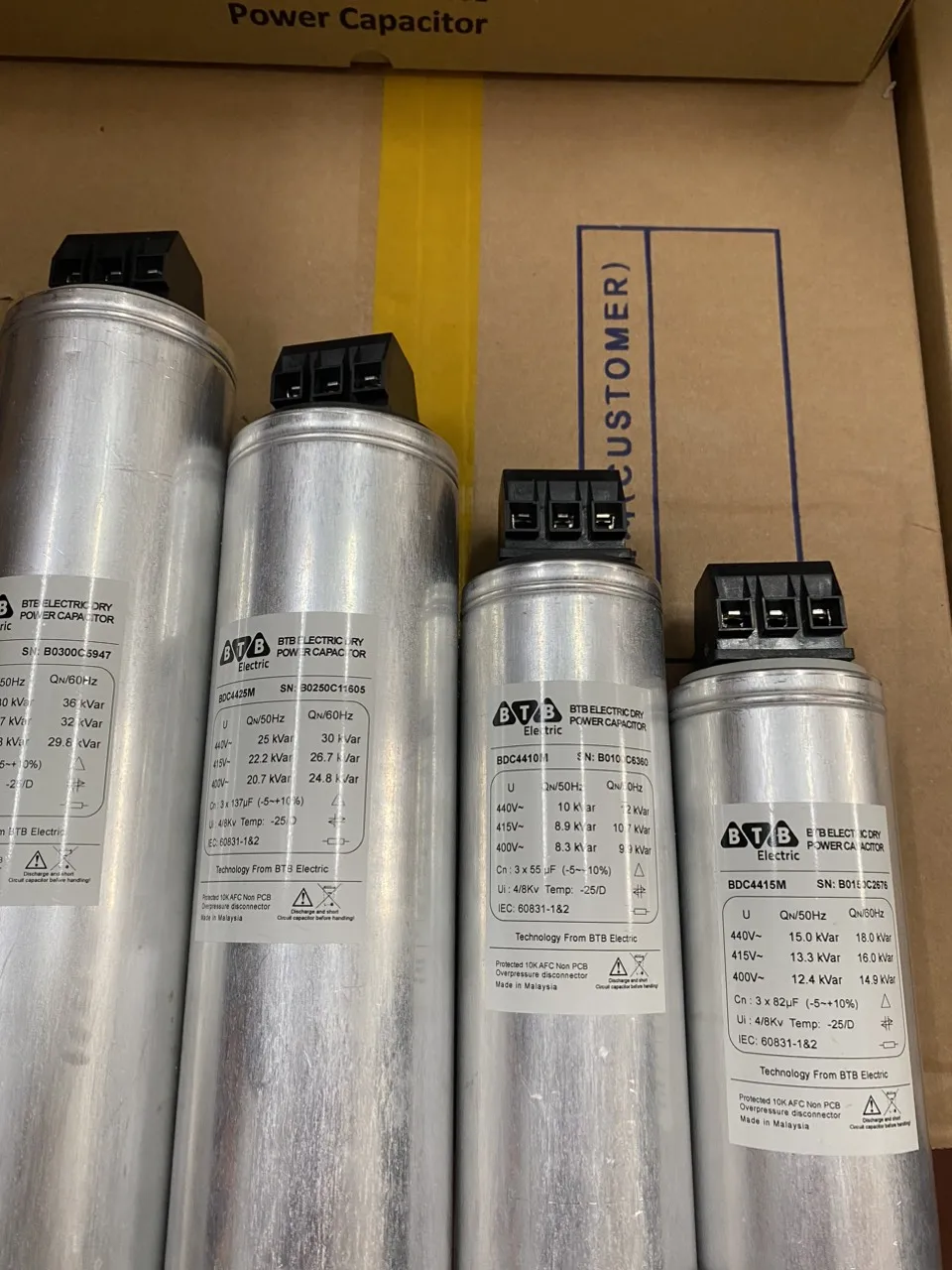 ready to ship low voltage power Capacitor bank 3 phases 440v 5kvar 10kvar 15kvar 20kvar 25kvar 30kvar factory price 2024