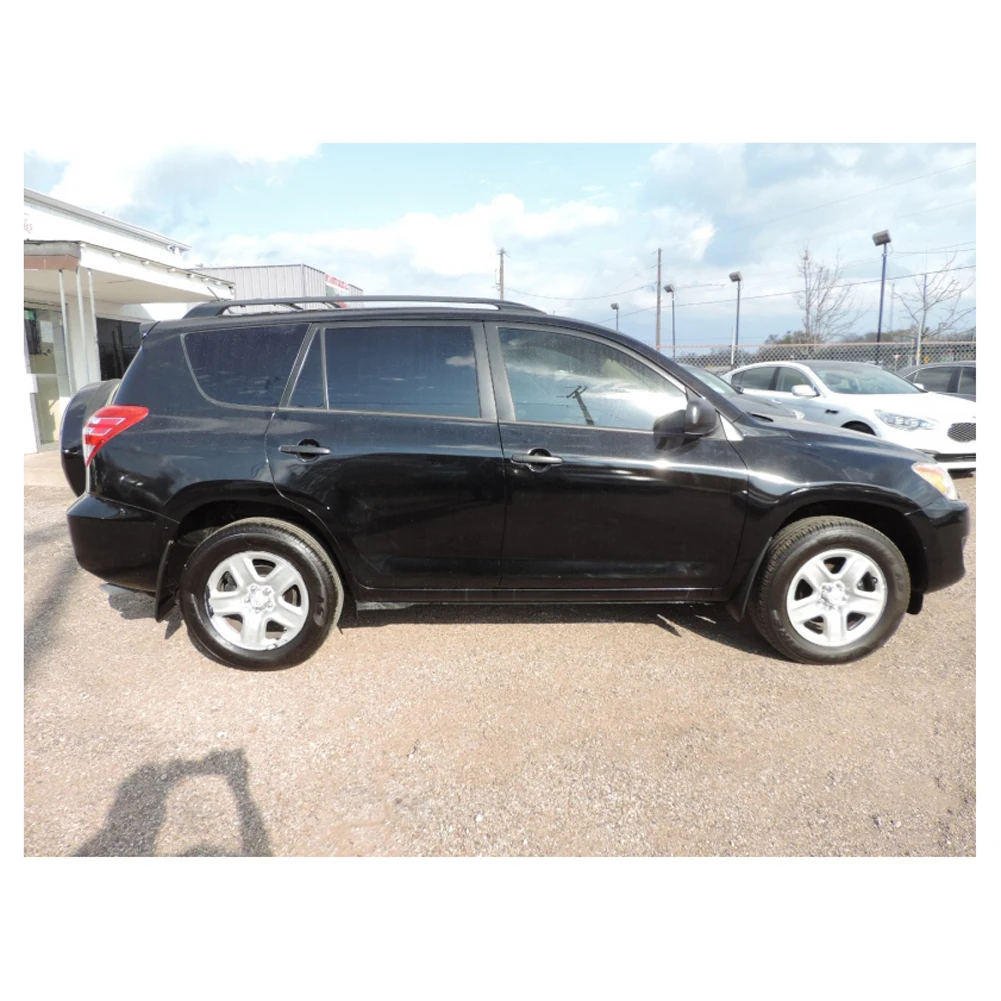 Toyota RAVV4 Hybid продается со встроенной багажной стойкой на крыше буксировкой и внедорожными функциями