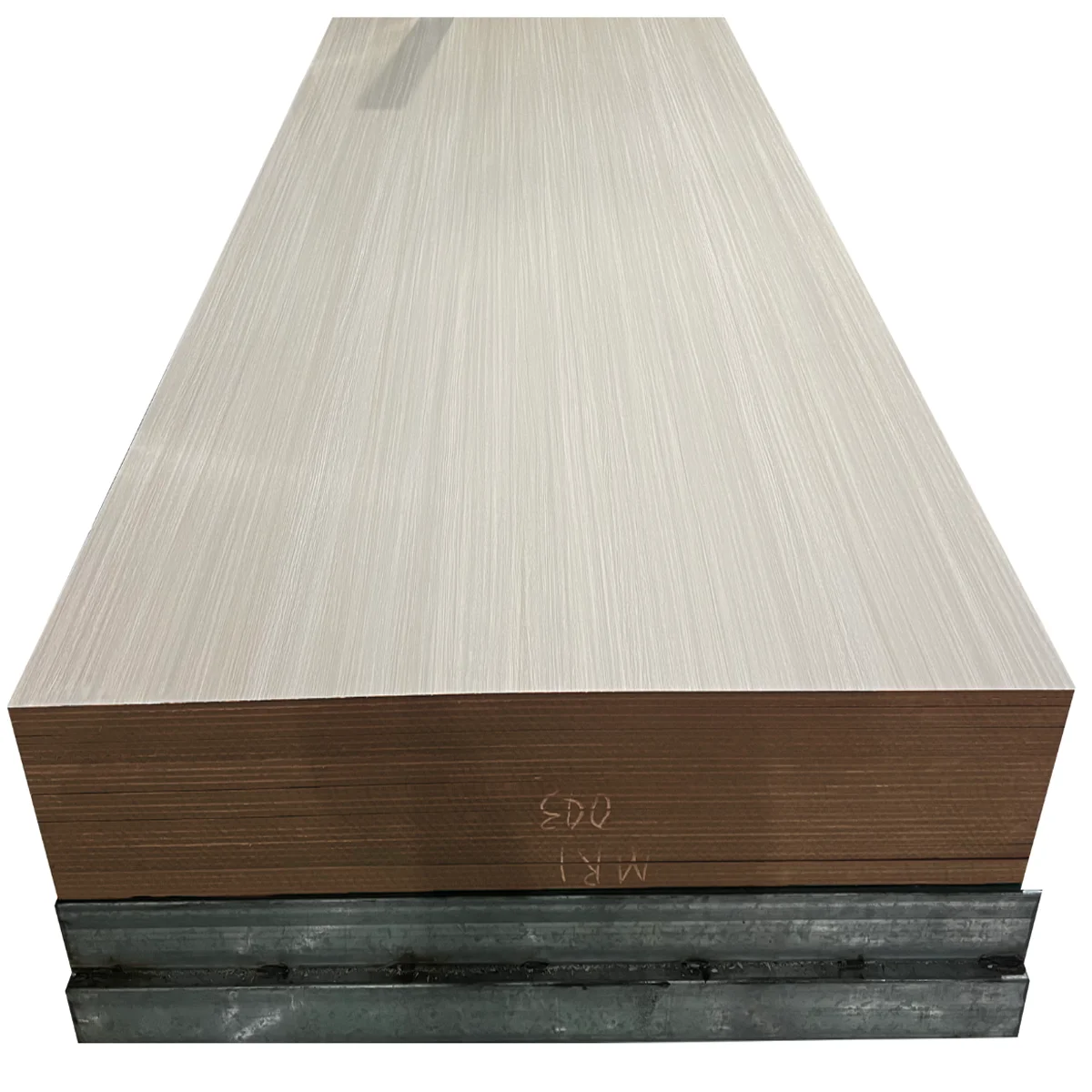 HDF Melamine faced HDF Sheet Carb P2 4 8ft panel 9mm 11mm 12mm 14mm 15mm 17mm 18mm 25mm Wood Materials Furniture Made in Vietnam