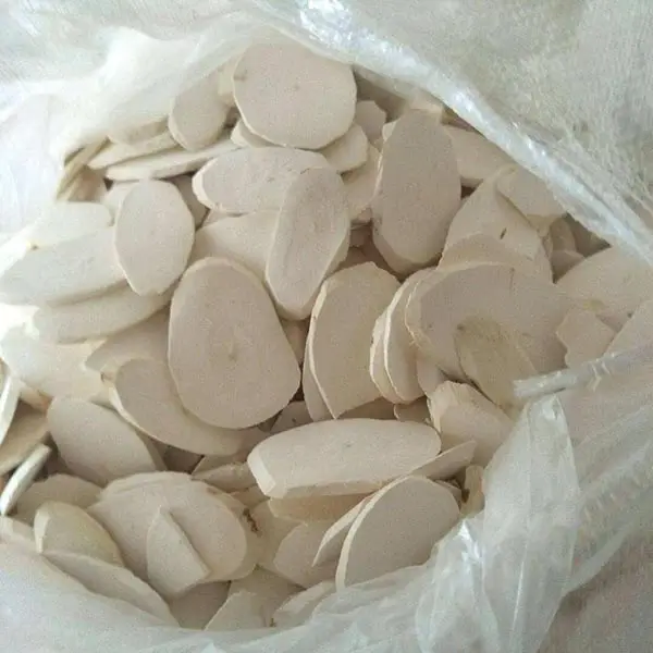 Vietnamese Tapioca Chip Feeding Animal Cassava Chips -  Cassava Chip export to china FREE TAXES