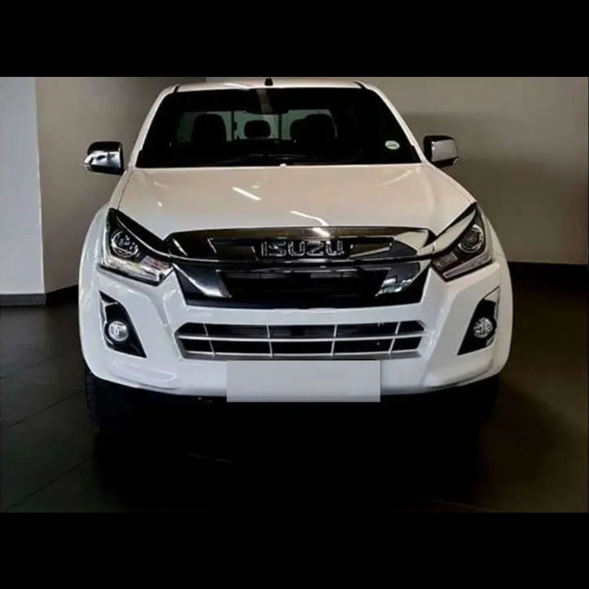 Affordable Used Isuzus D-Max Double Cab D-MAX 300 LX A/T, 100%