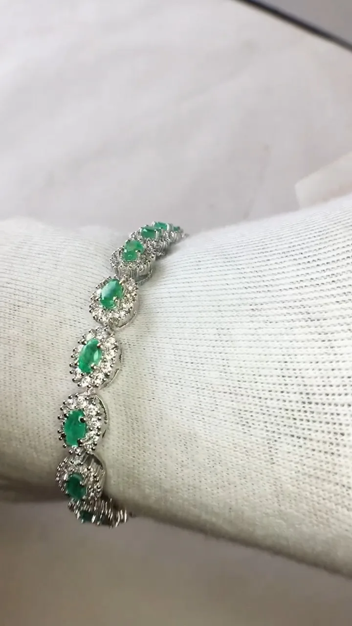 Sterling 925 Silver Bracelet with Natural Emerald Gemstone very beautiful and unique design for women & Perfect For Any Occasion