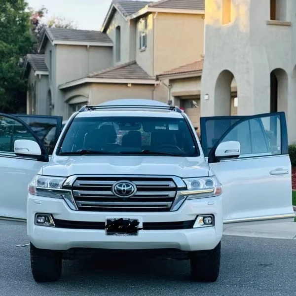 2021 Toyota Land Cruiser SUV хорошо используемый автоматический двигатель с турбонаддувом дизельный бензиновый топливо легкие внутренние кожаные сиденья