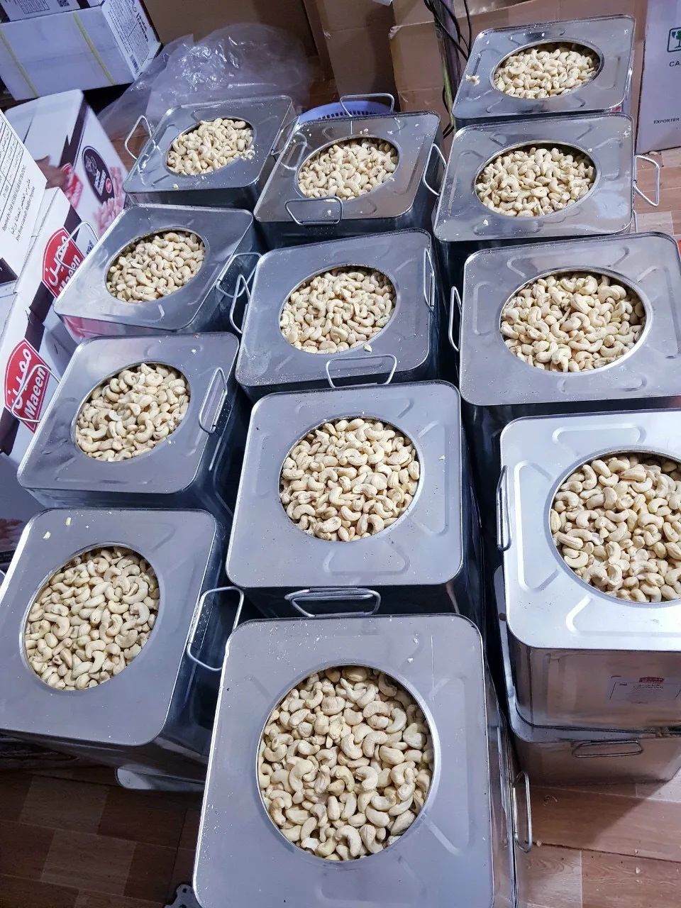 VIETNAM WHOLE CASHEW NUT WW320/ WW240/ WW180  Good Price High Quality For Middle East Market