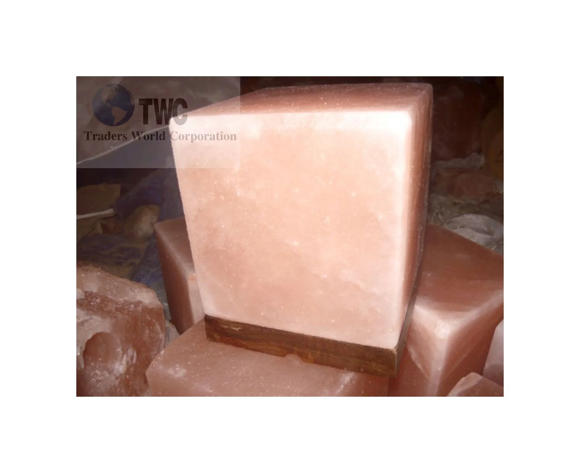 Wholesale Super Quality 100% Pure Himalayan Salt Cube Lamp