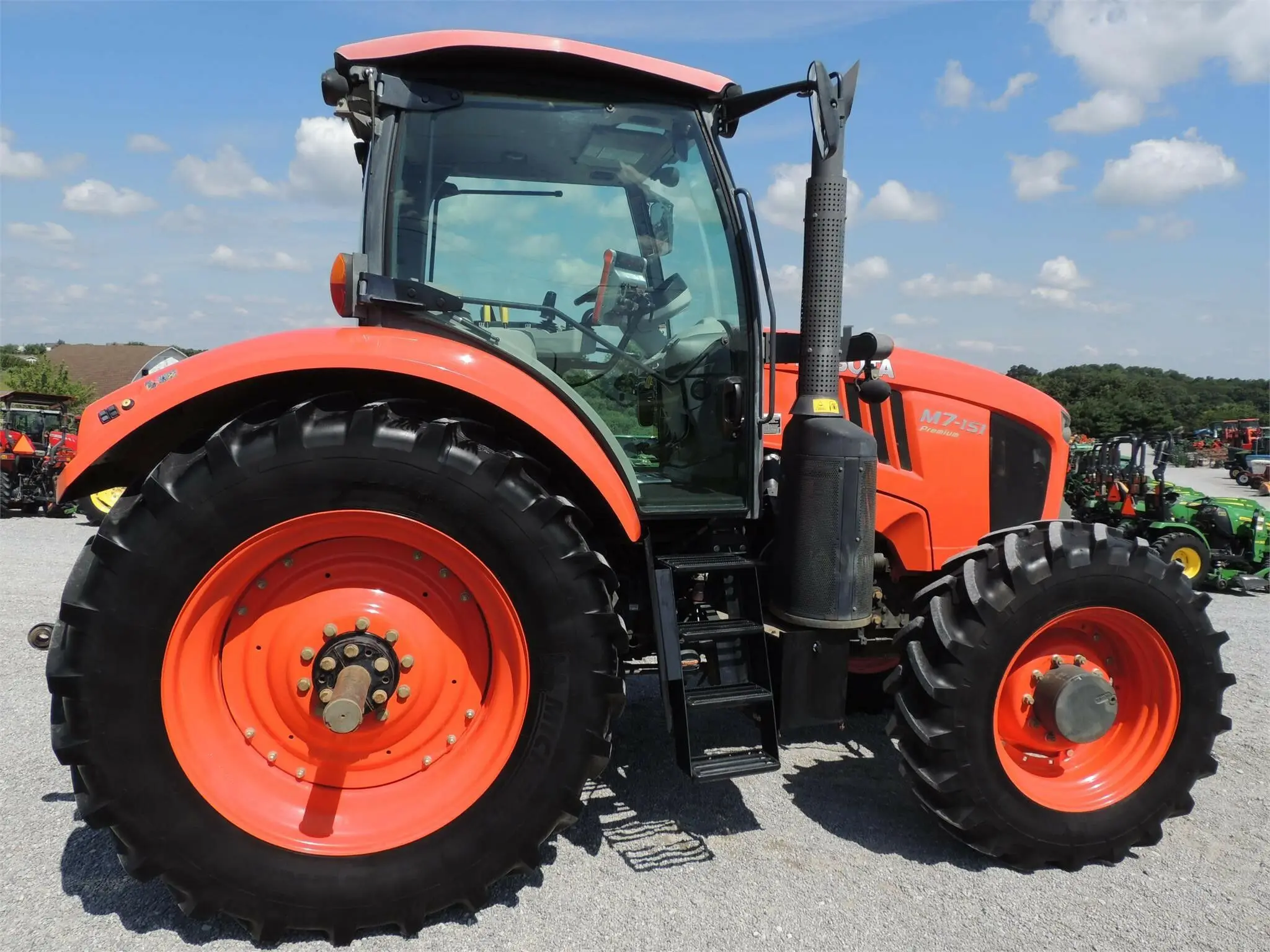 Kubota 148hp Tractor For Agricultural Work / Good Quality Kubota M7-151 Tractor Model In Stock Ready For Shipment