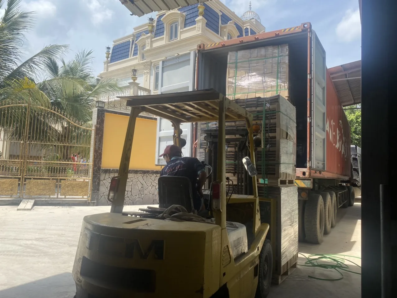 Flowerpot moving tray universal wheel carbonized wood round thickening wood flowerpot base