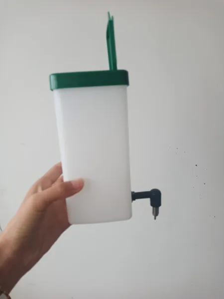 Nipple drinker for rabbits/injection machine feeder