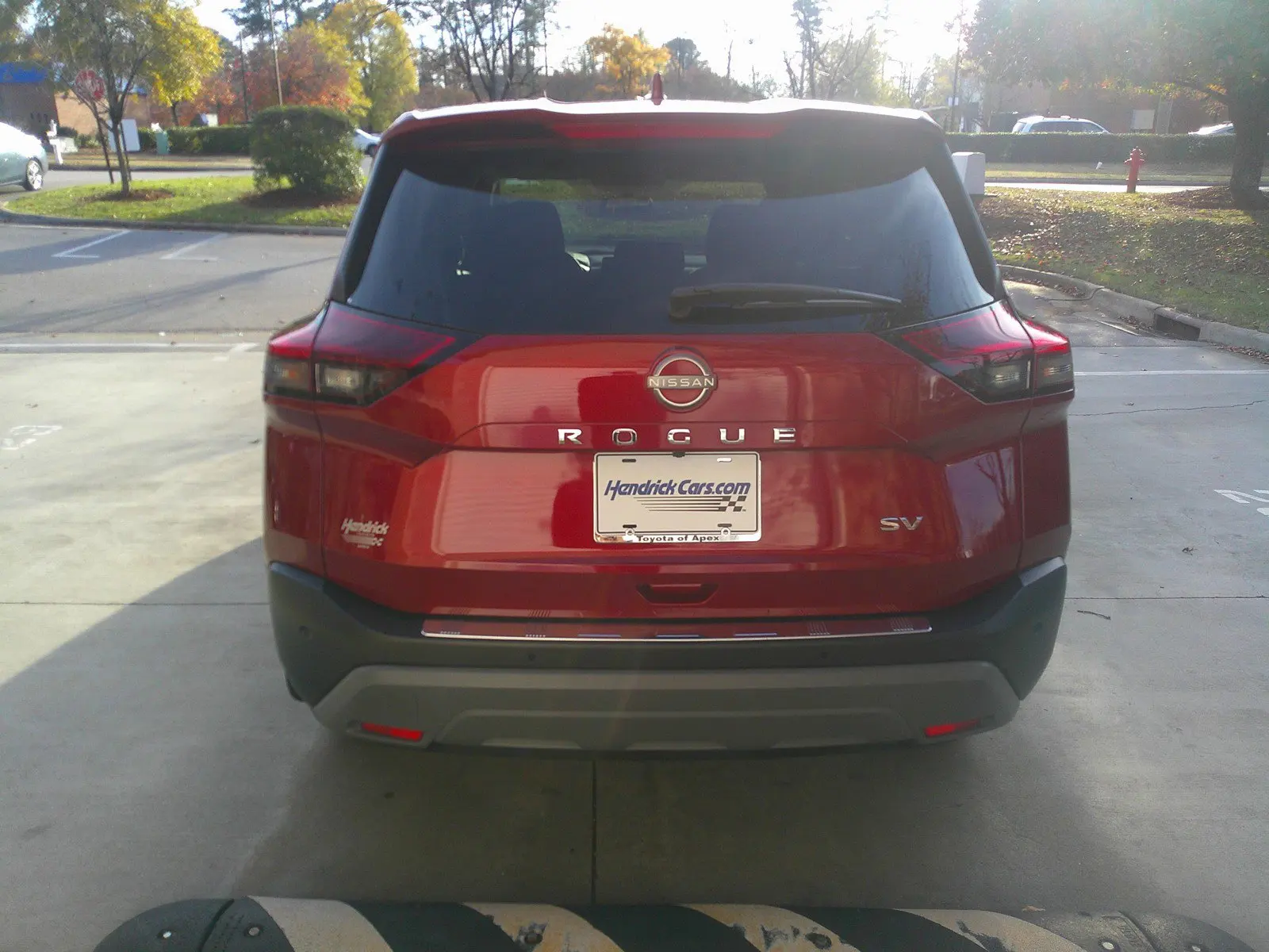 Подержанный 2023 Nissan Rogue SV