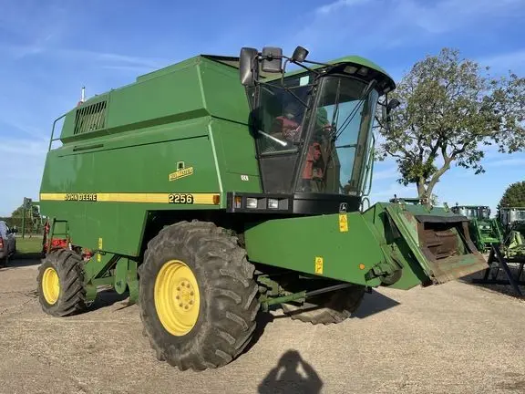 Original High Efficiency Star Product Agriculture Rice/Corn/Wheat Combine Harvester Hot Sale Austria