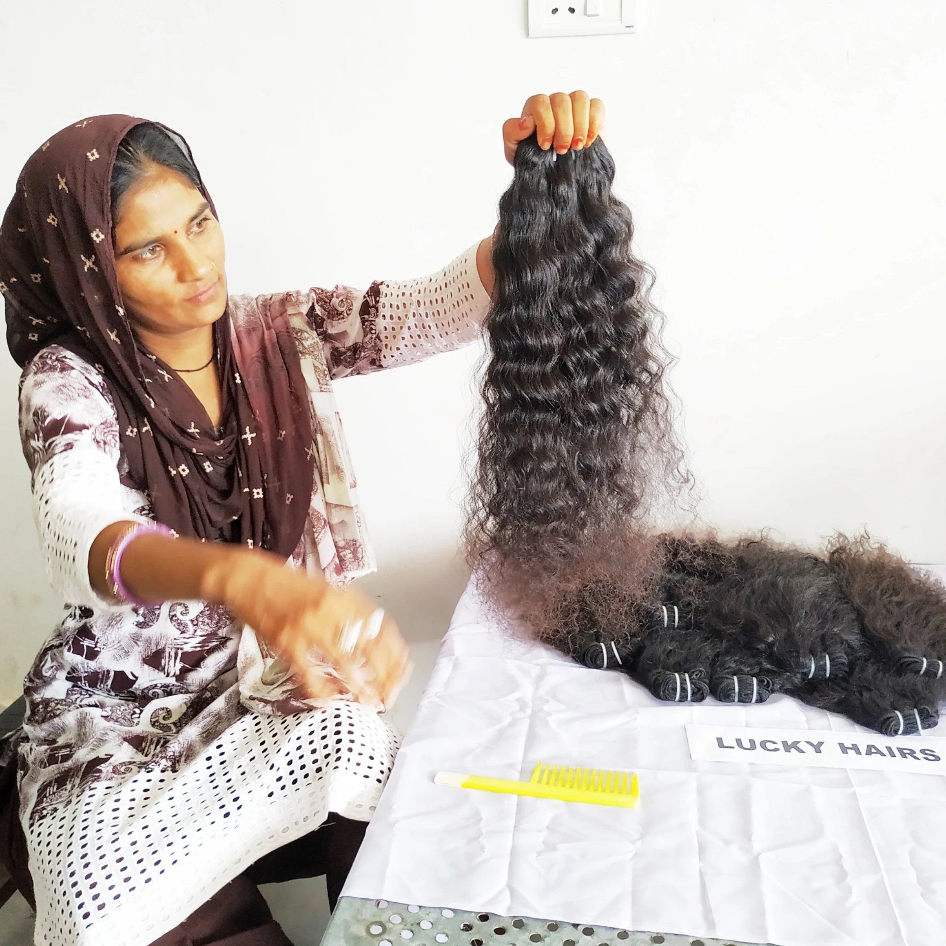 Raw virgin human hair natural Curly Bundles Raw Unprocessed hair extensions Malaysian Human Hair Weaving