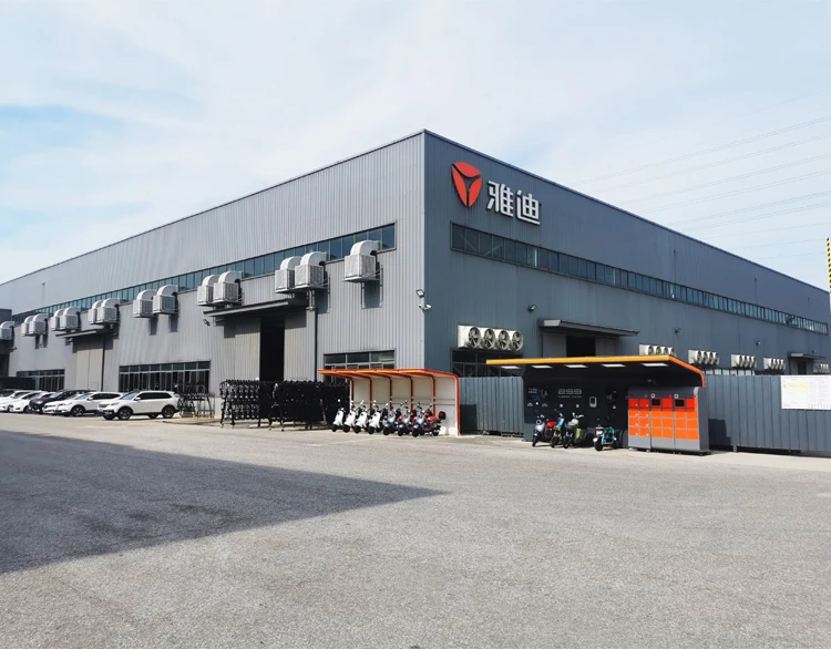 Yadea EEC Super power 72V 75AH 5000W lithium battery urban mobility electric scooter motorcycle for adult