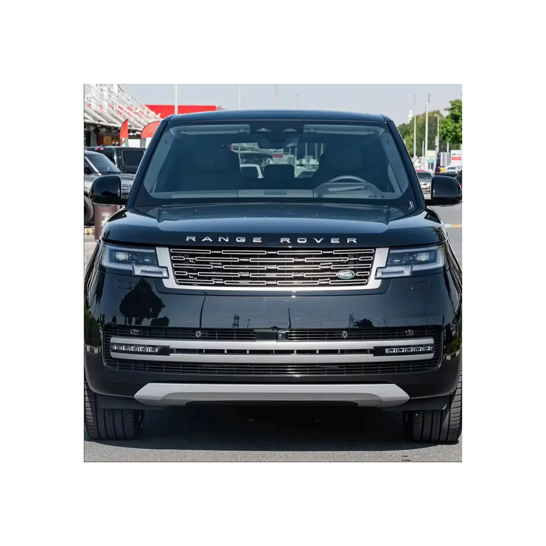 Range Rover с беспроводной зарядкой и пакетом смартфонов для бесшовного подключения