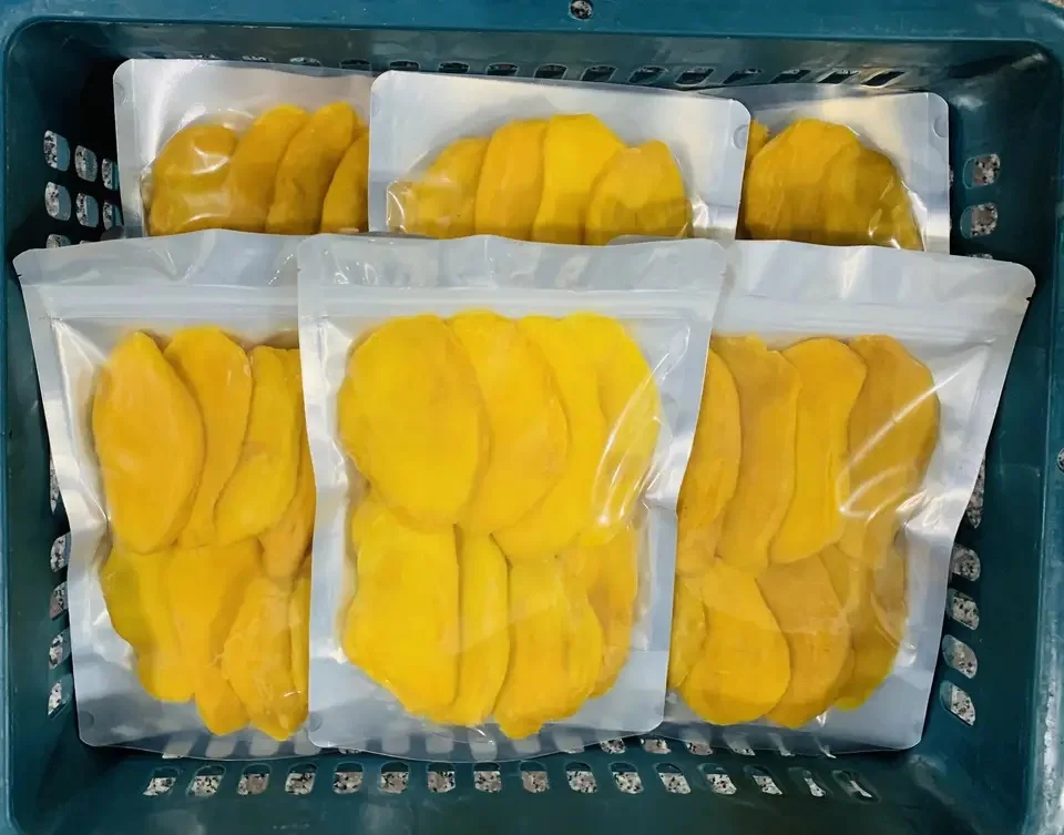 Healthy Food Fruit Products Dry fruit No Sugar Natural Sweet ISO HACCP Certification Eating Directly Dried Mango