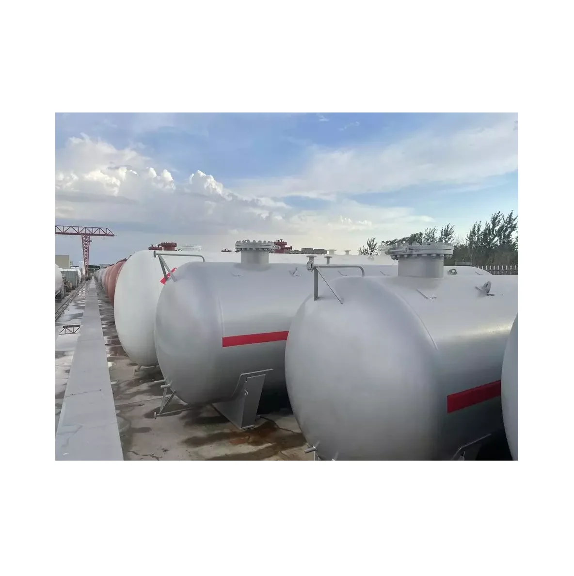 Bulk Stock Available 0.41 kg/liter to 0.5 kg/liter Density Russian Origin LNG Liquefied Natural Gas for Heating System