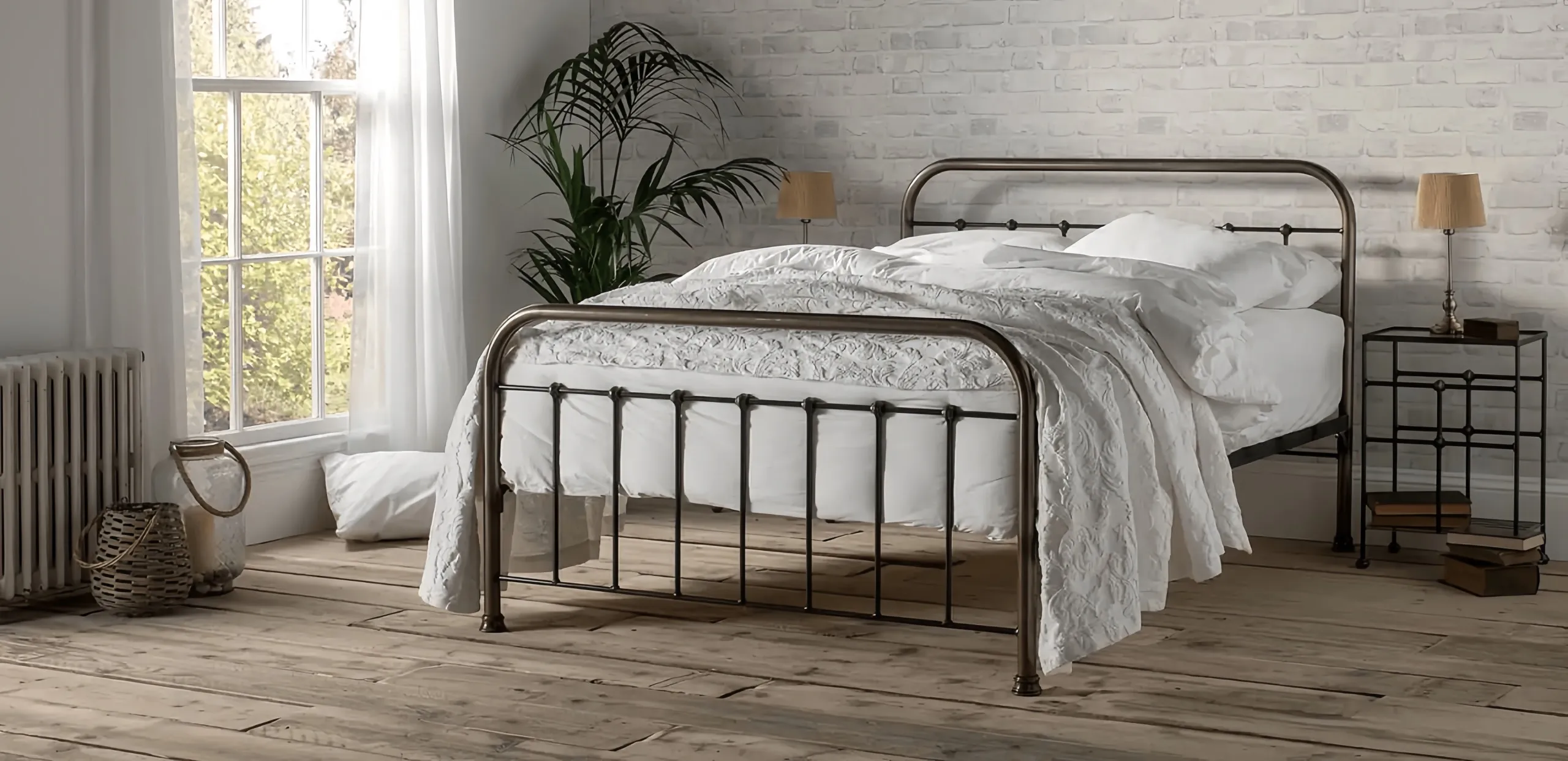 Sturdy Metal Bed Made In Vietnam Multiple Size Modern Luxury Single Metal Bed For Bedroom In Hotel And Home