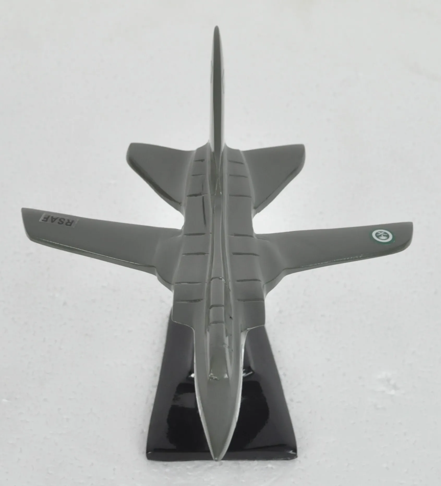 Best Selling Airplane Models Tornado Royal Saudi Airforce Fighter Aircraft Model Powder Coated 8' Inch Green Metal Aluminium