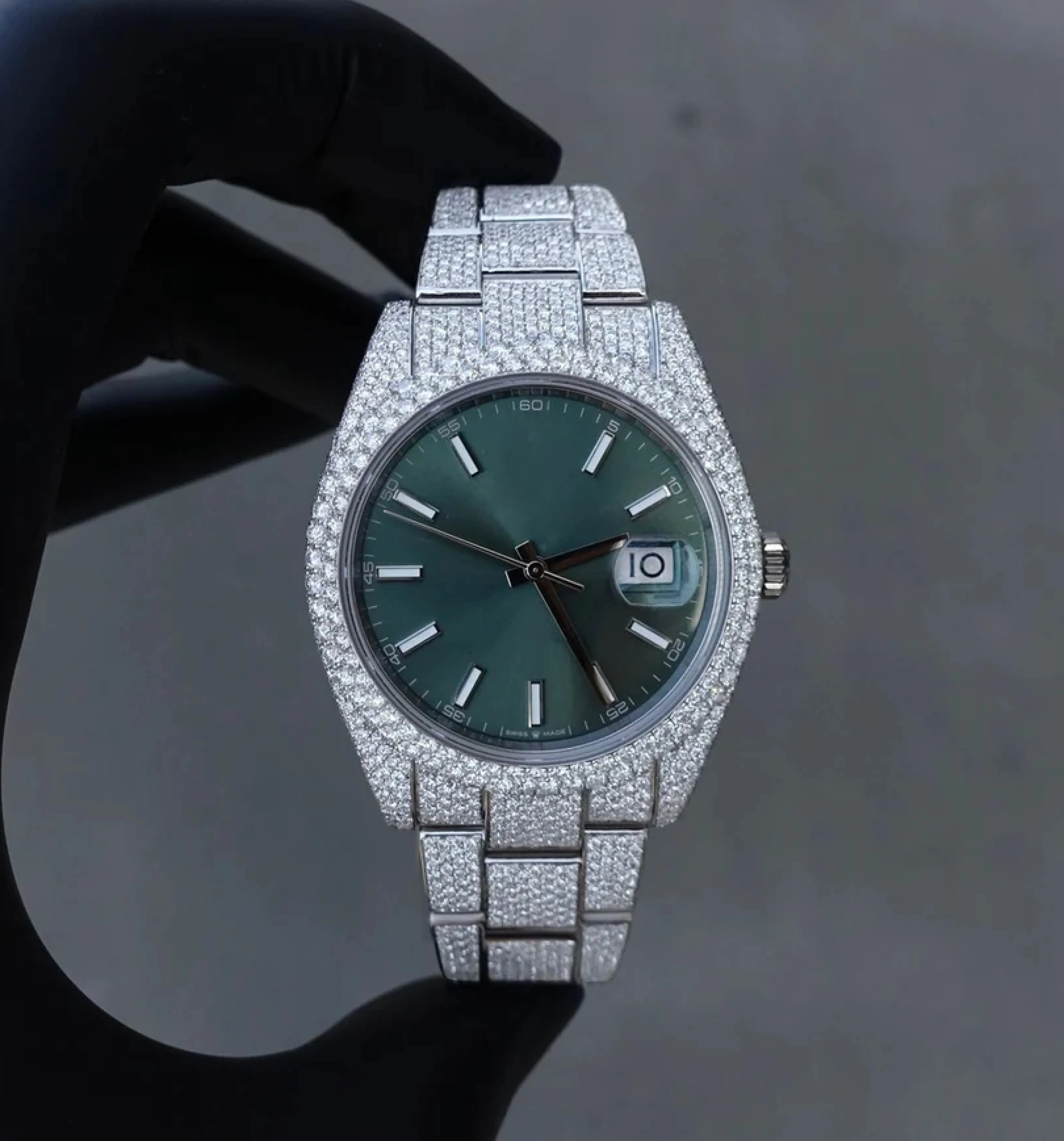 High Quality 41mm Green Dial Hip Hop Watch with Moissanite Diamond Latest Designed Crystal Window Band Band Jewelry