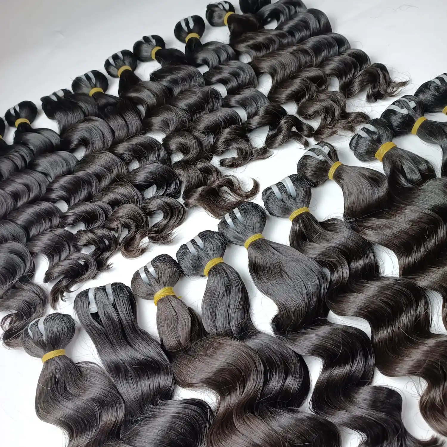 Cuticle aligned Natural Wavy  Weft Hair Double Drawn 100% Vietnamese Human Hair No Shedding No Tangle No Chemicals
