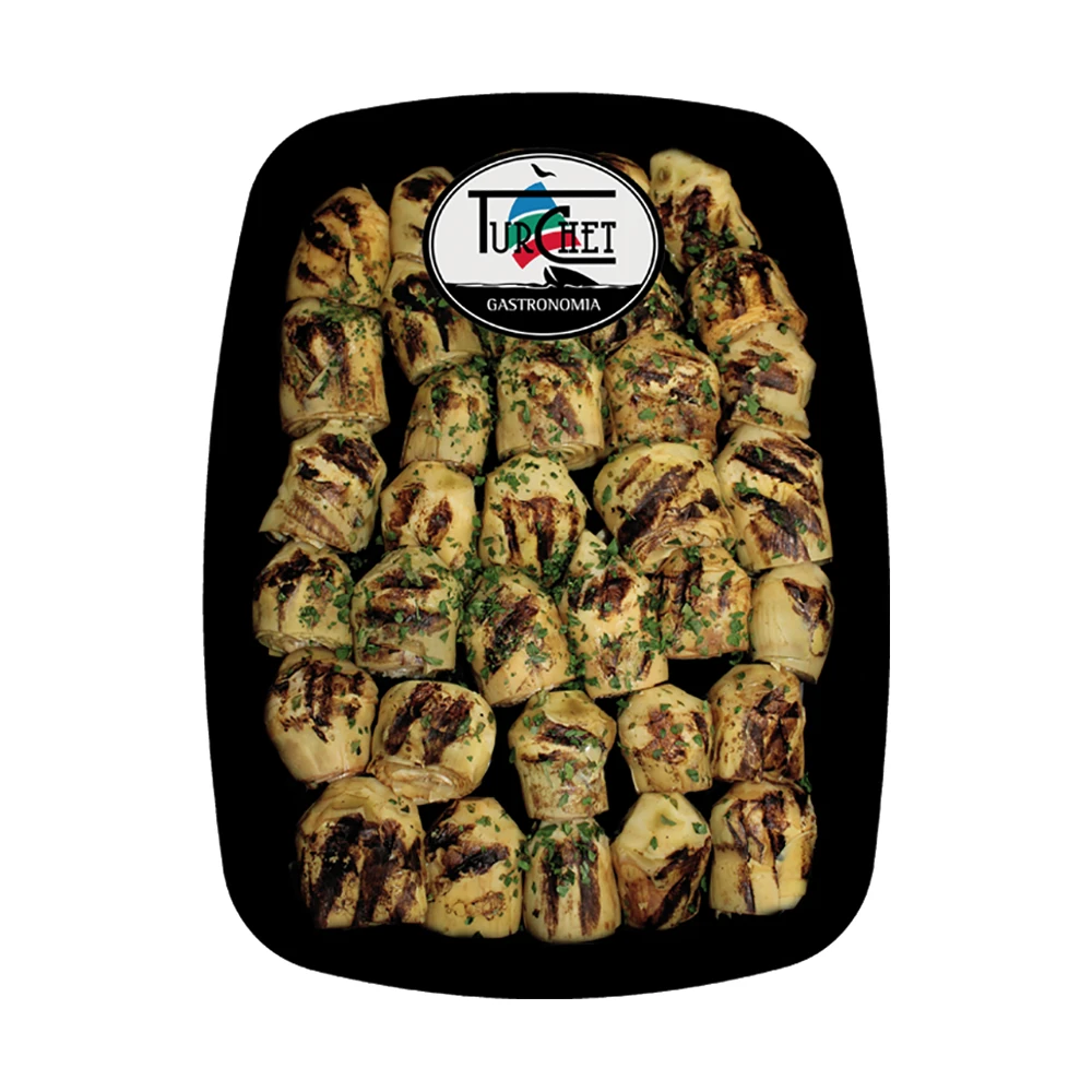 Приготовленные в Италии готовые к употреблению свежие овощи артишоки на гриле римском стиле под маслом 1