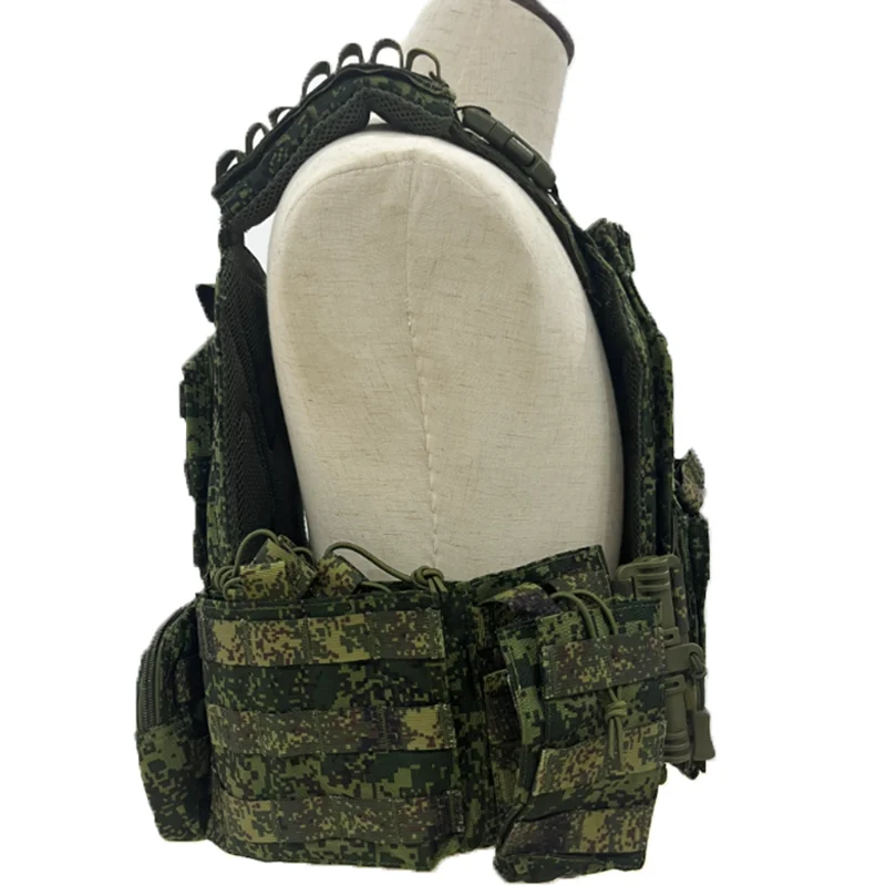 Tactical plate carrier with versatile camo design, quick-release mechanism for one-handed operation, ideal for self-defense.