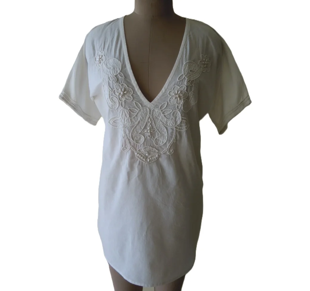 Hand embroidered white short sleeve T-shirt dress for ladies Casual embroidered beach wear tunic